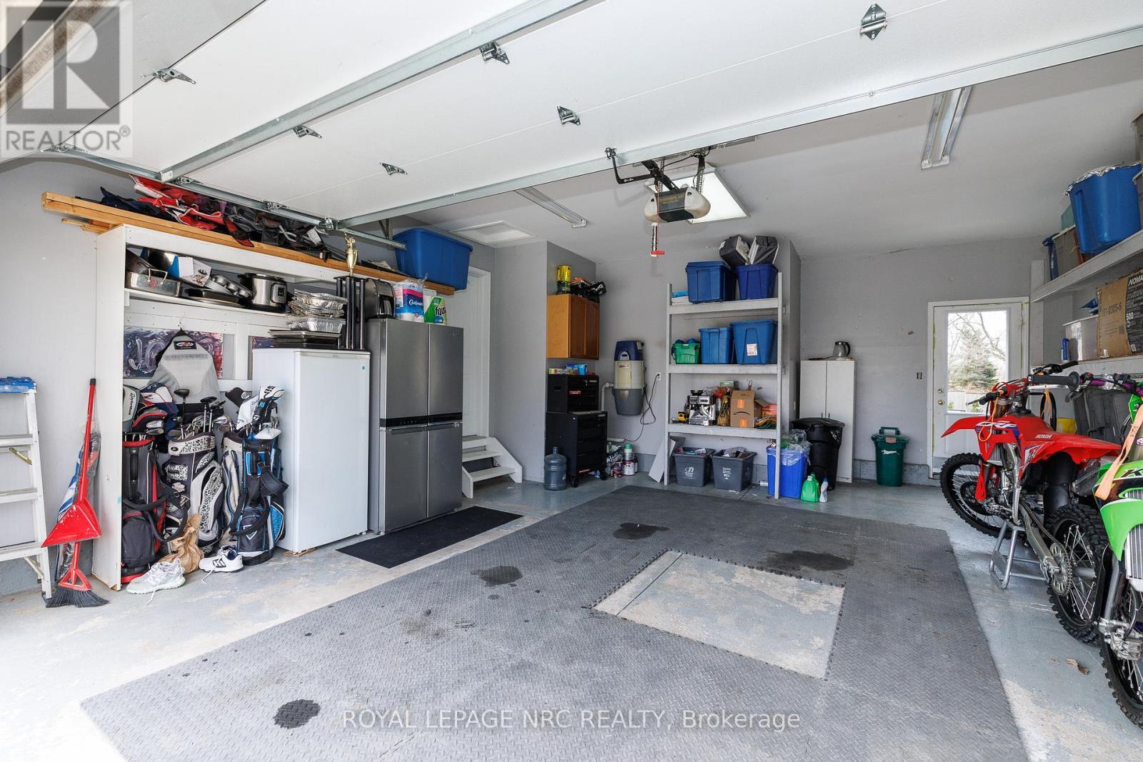 












16 LEONARD DRIVE

,
St. Catharines (Rykert/Vansickle),




Ontario
L2S3V2

