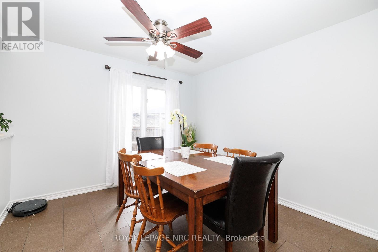 












16 LEONARD DRIVE

,
St. Catharines (Rykert/Vansickle),




Ontario
L2S3V2

