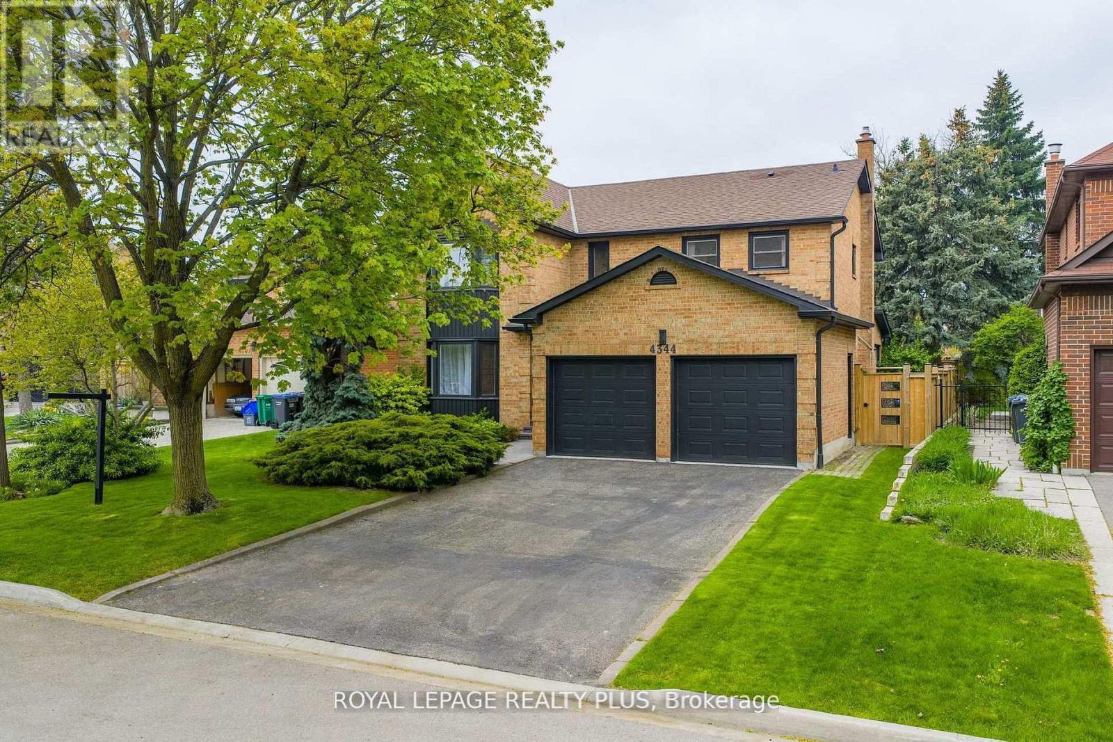 












4344 DALLAS COURT

,
Mississauga,




Ontario
L4W4G7

