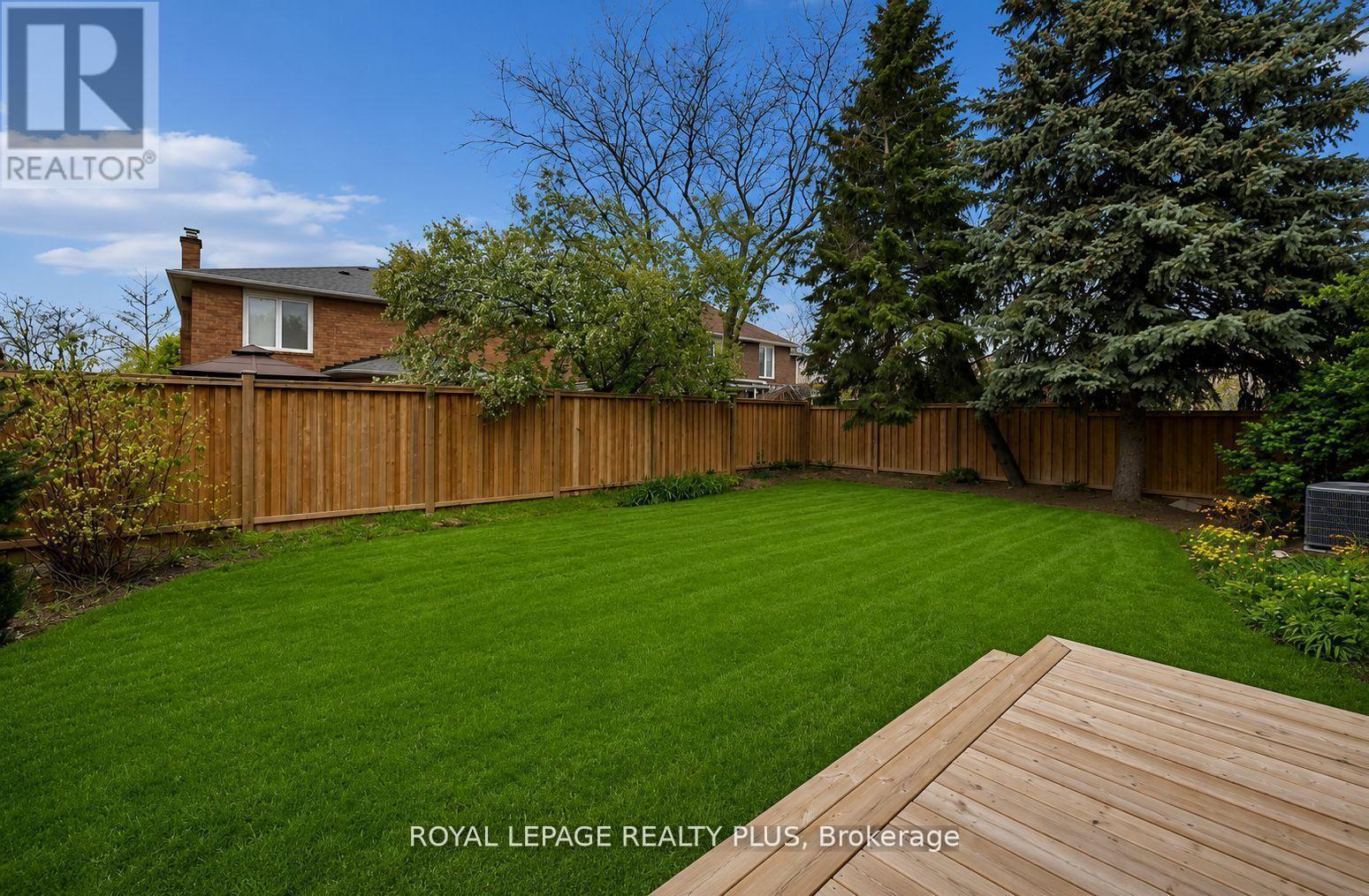 












4344 DALLAS COURT

,
Mississauga,




Ontario
L4W4G7

