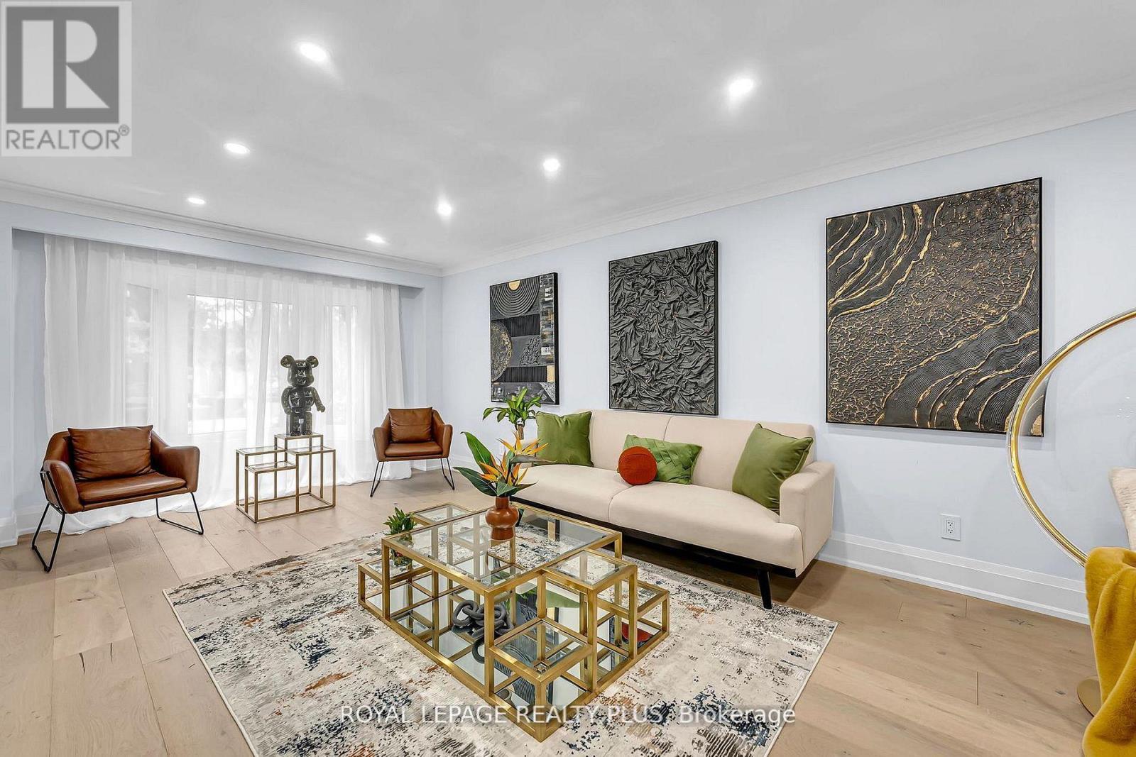 












4344 DALLAS COURT

,
Mississauga,




Ontario
L4W4G7

