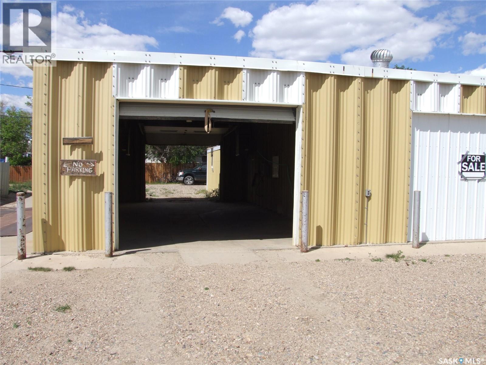 












200 Railway AVENUE

,
Fox Valley,




Saskatchewan
S0N0V0

