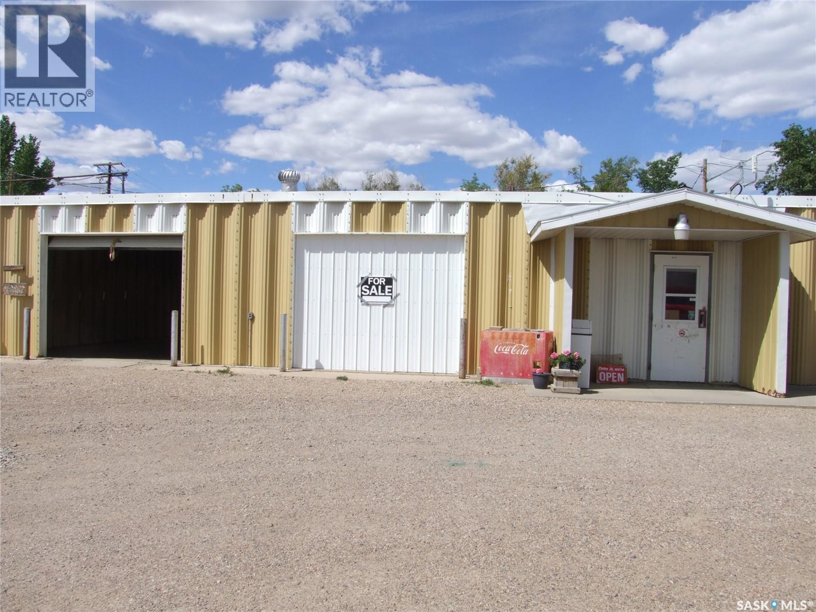 












200 Railway AVENUE

,
Fox Valley,




Saskatchewan
S0N0V0

