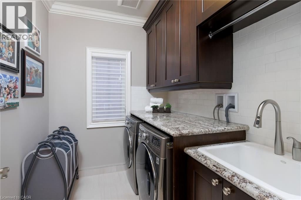 












68 ANNSLEYWOOD Court

,
Kleinburg,




Ontario
L4H4G6

