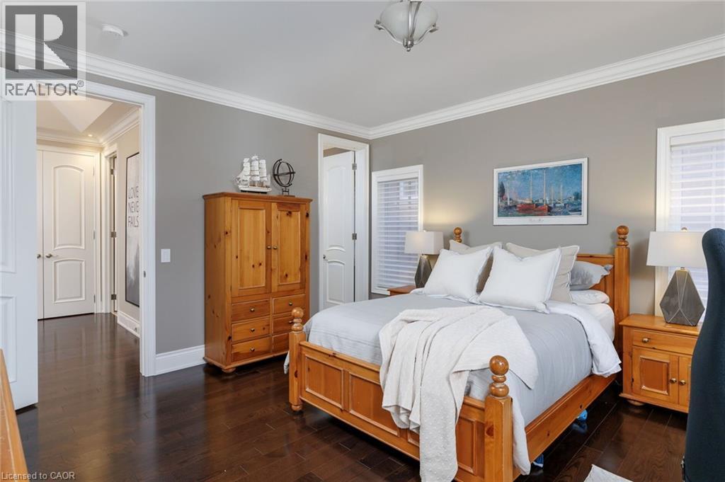 












68 ANNSLEYWOOD Court

,
Kleinburg,




Ontario
L4H4G6

