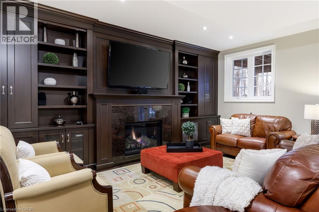 












68 ANNSLEYWOOD Court

,
Kleinburg,




Ontario
L4H4G6

