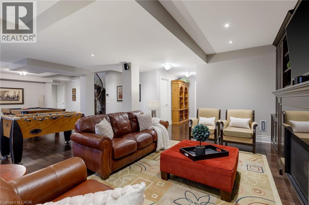 












68 ANNSLEYWOOD Court

,
Kleinburg,




Ontario
L4H4G6

