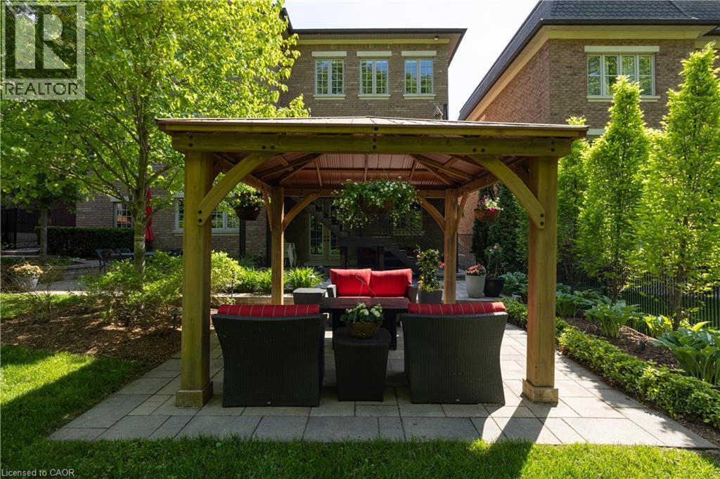 












68 ANNSLEYWOOD Court

,
Kleinburg,




Ontario
L4H4G6

