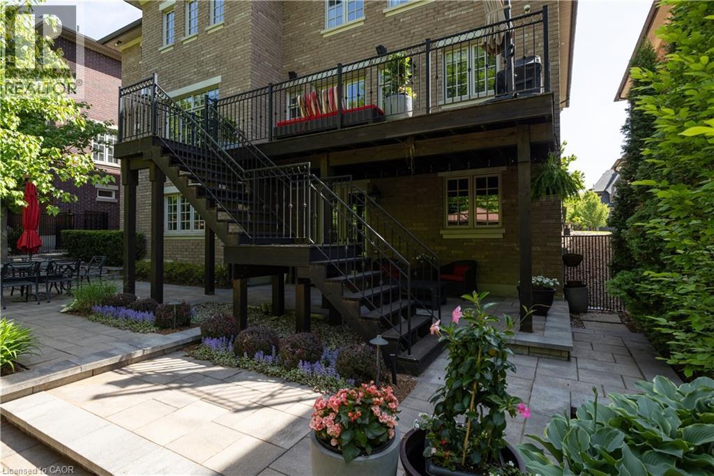 












68 ANNSLEYWOOD Court

,
Kleinburg,




Ontario
L4H4G6

