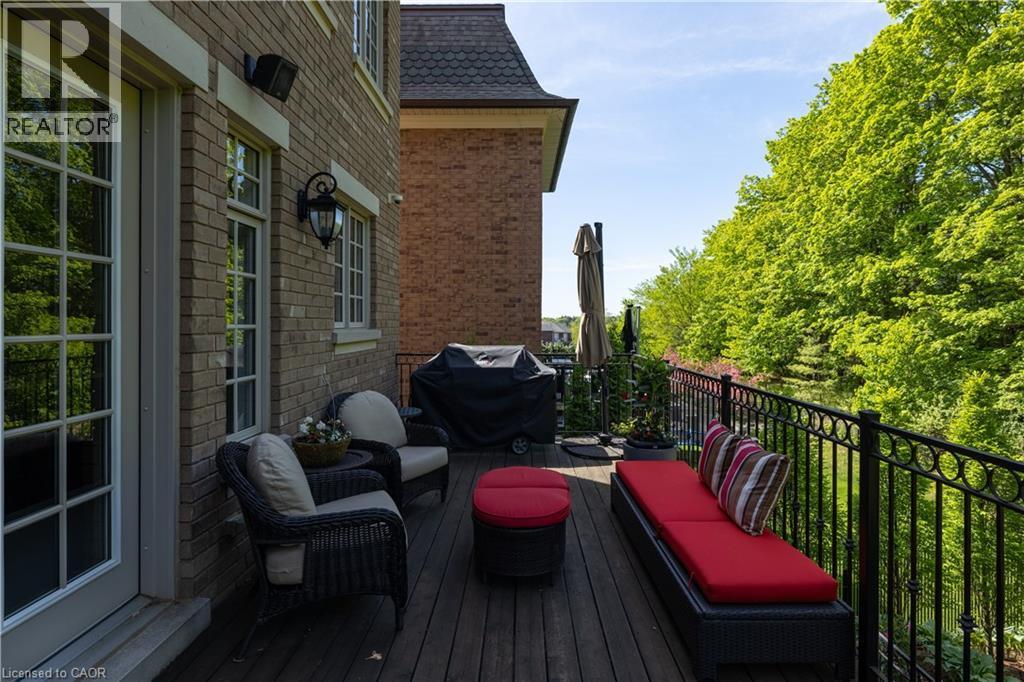 












68 ANNSLEYWOOD Court

,
Kleinburg,




Ontario
L4H4G6

