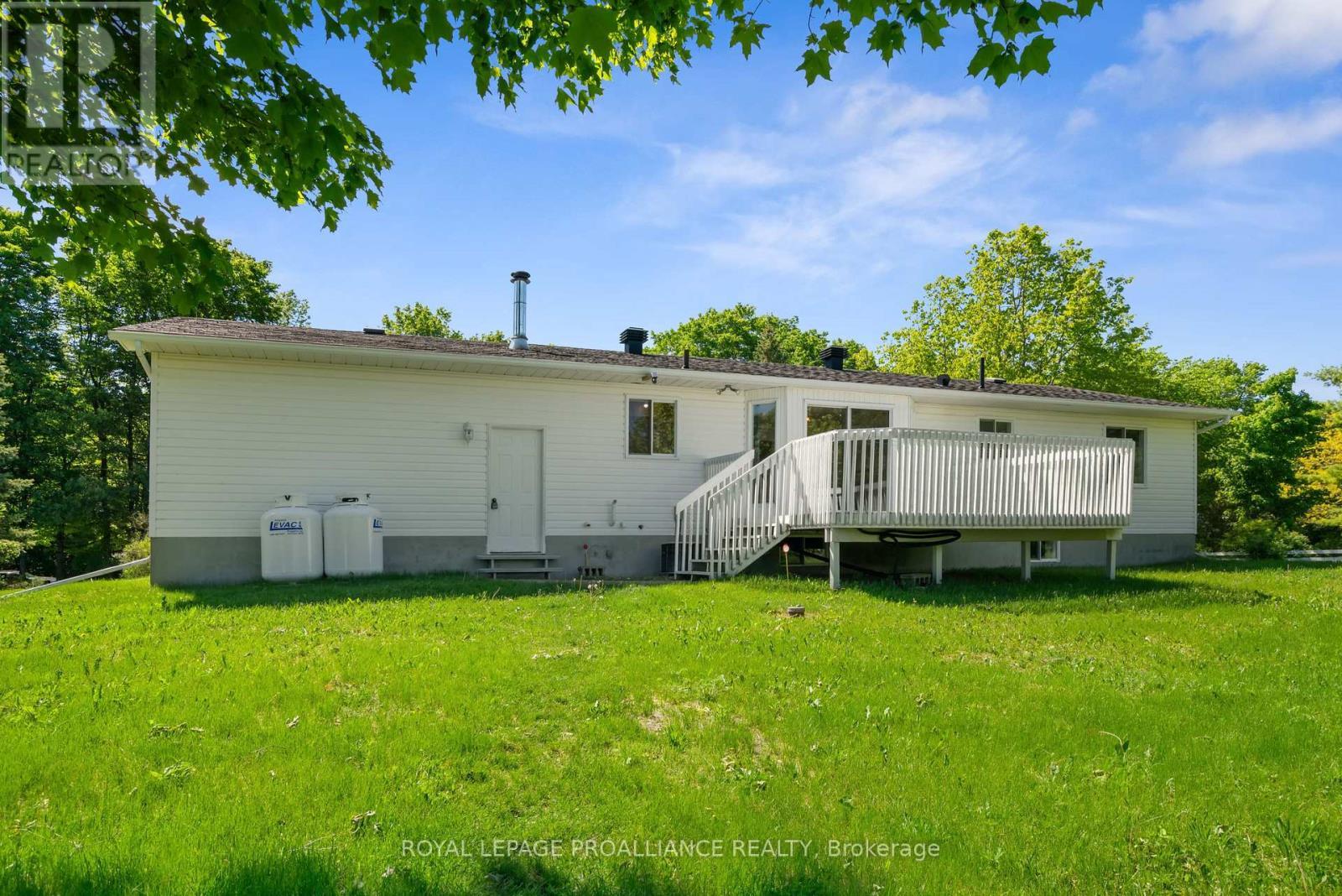 












706 KITLEY 3 LINE

,
Elizabethtown-Kitley,




Ontario
K0G1G0

