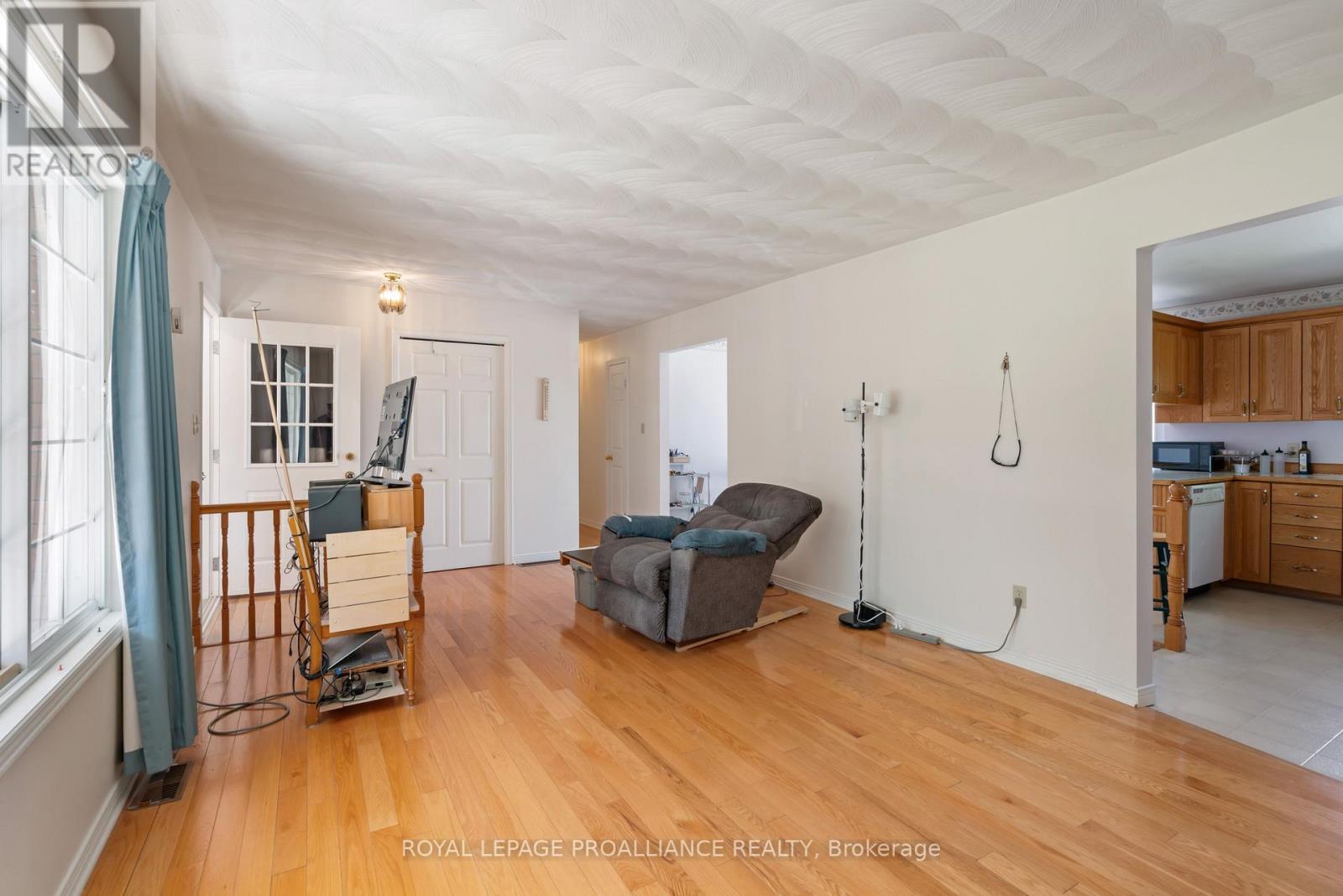 












706 KITLEY 3 LINE

,
Elizabethtown-Kitley,




Ontario
K0G1G0

