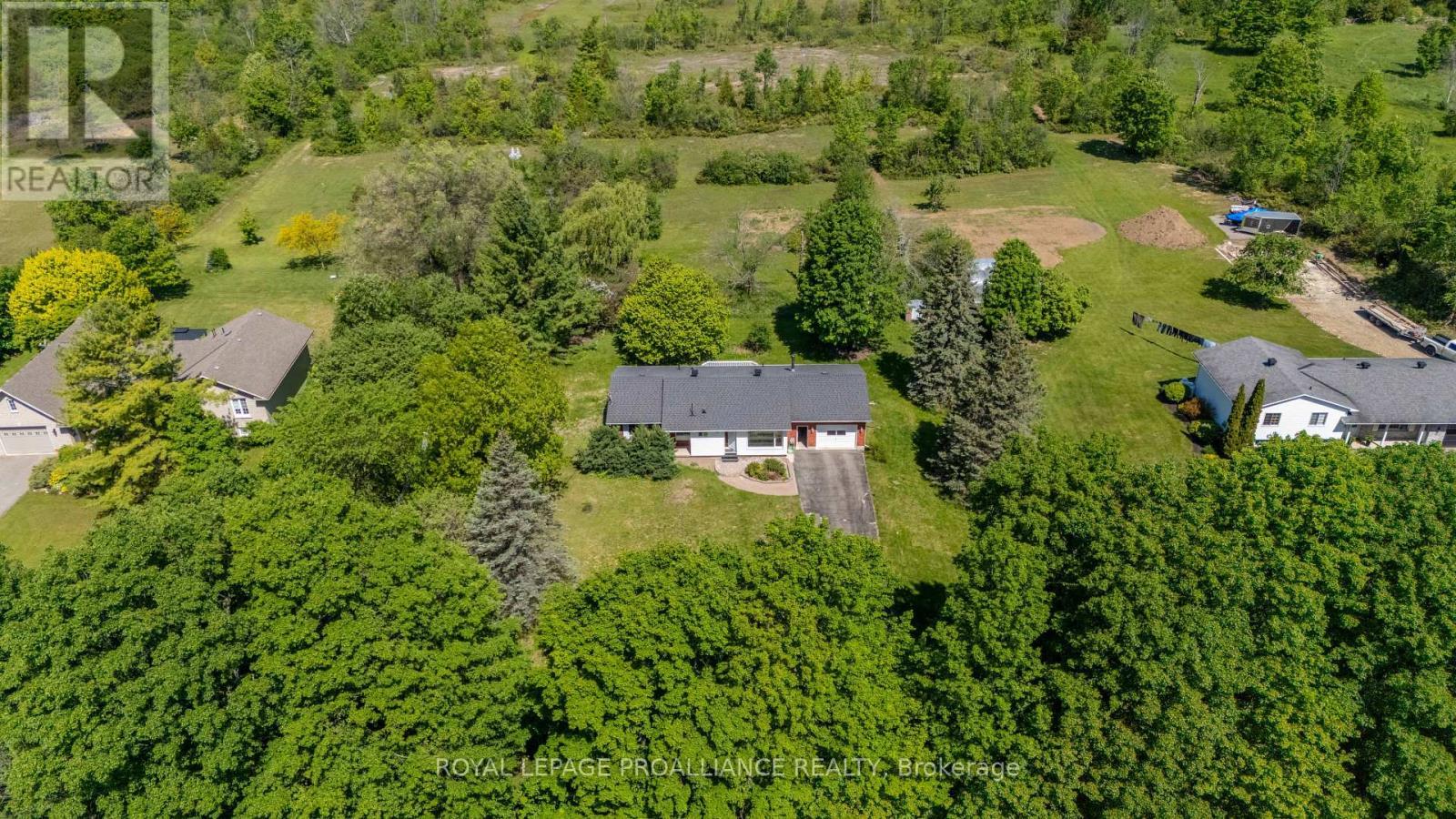 












706 KITLEY 3 LINE

,
Elizabethtown-Kitley,




Ontario
K0G1G0

