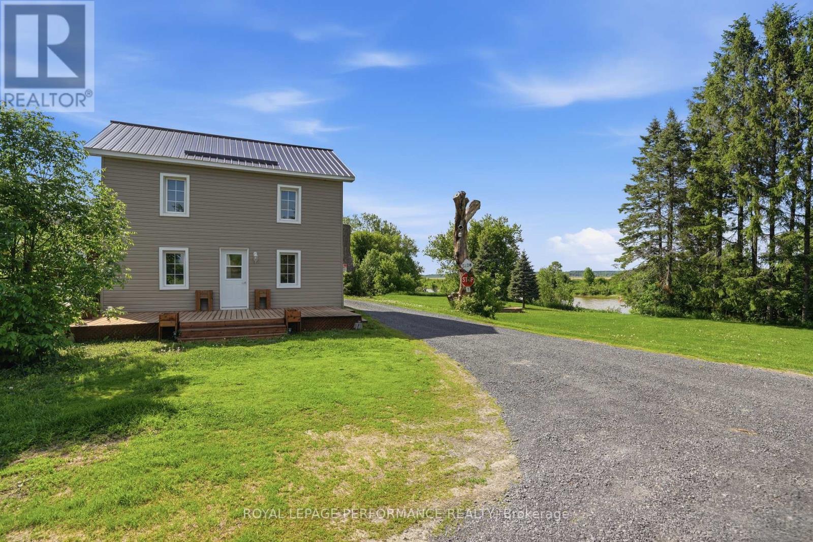












961 BOUNDARY ROAD

,
Alfred and Plantagenet,




Ontario
K0B1C0

