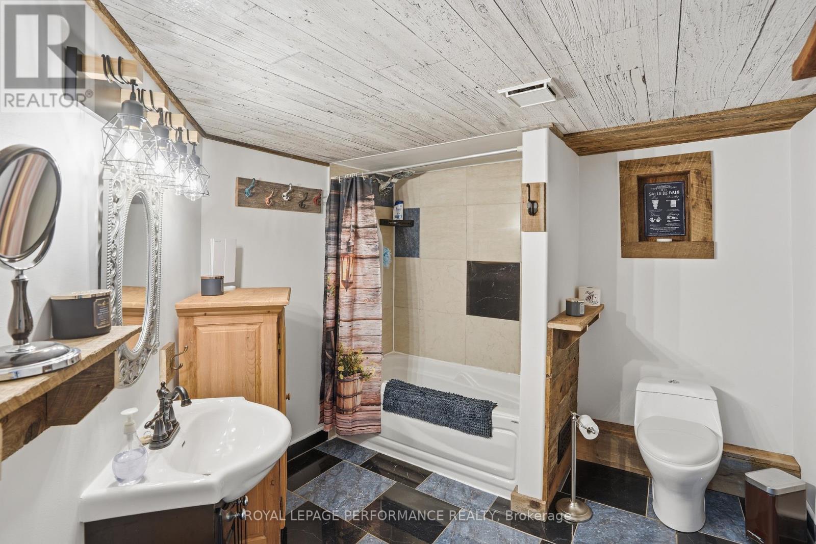 












961 BOUNDARY ROAD

,
Alfred and Plantagenet,




Ontario
K0B1C0

