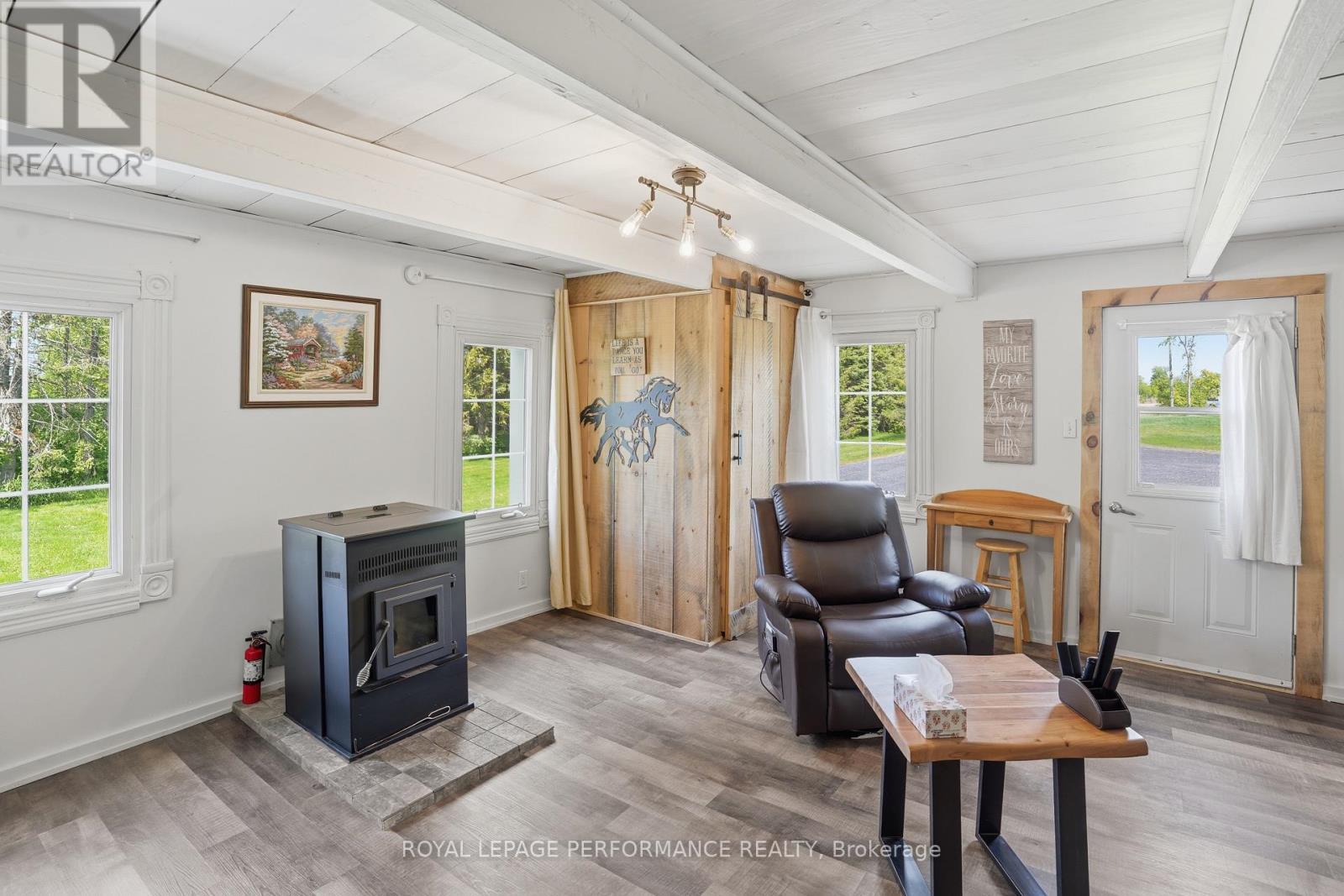 












961 BOUNDARY ROAD

,
Alfred and Plantagenet,




Ontario
K0B1C0

