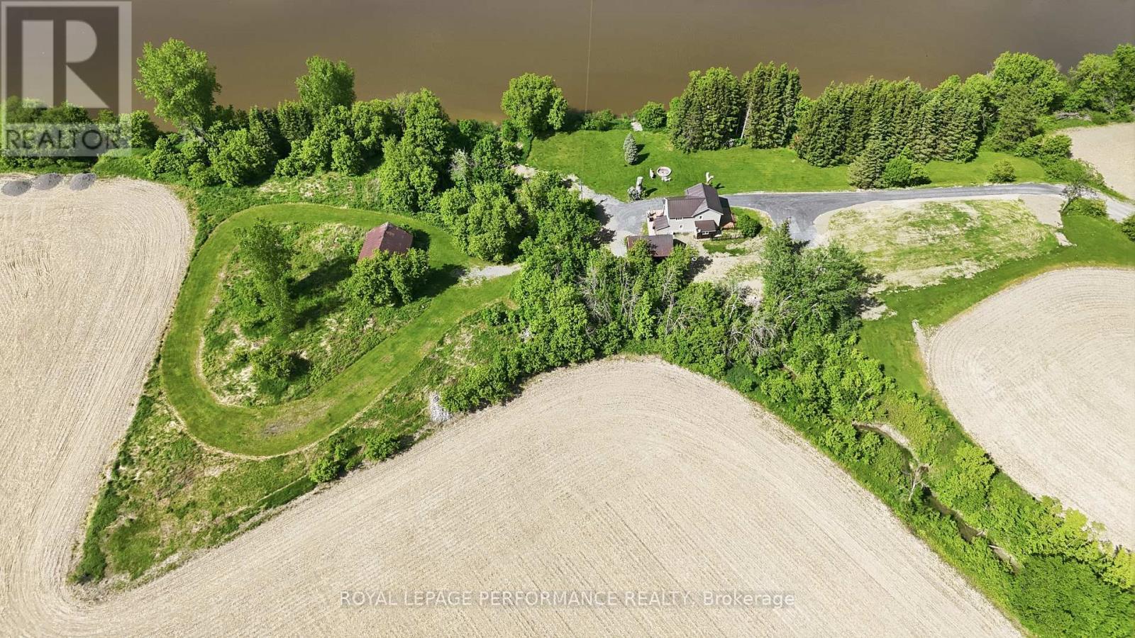 












961 BOUNDARY ROAD

,
Alfred and Plantagenet,




Ontario
K0B1C0

