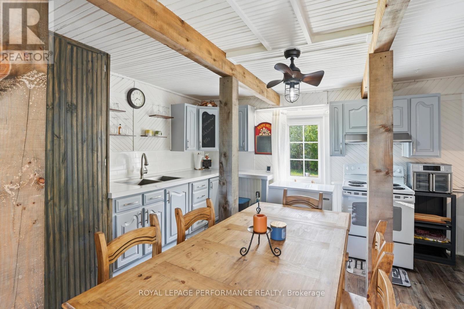 












961 BOUNDARY ROAD

,
Alfred and Plantagenet,




Ontario
K0B1C0

