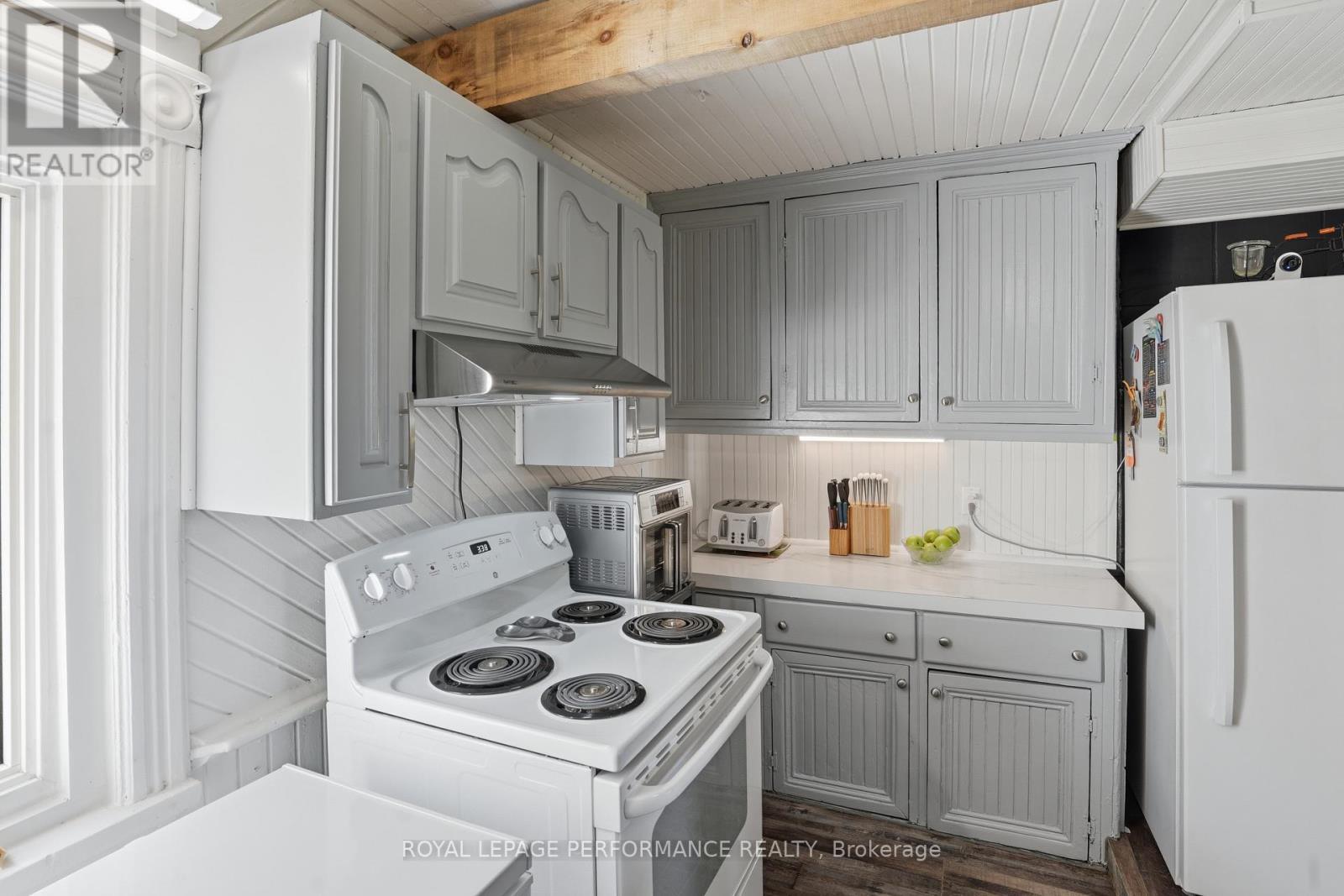 












961 BOUNDARY ROAD

,
Alfred and Plantagenet,




Ontario
K0B1C0

