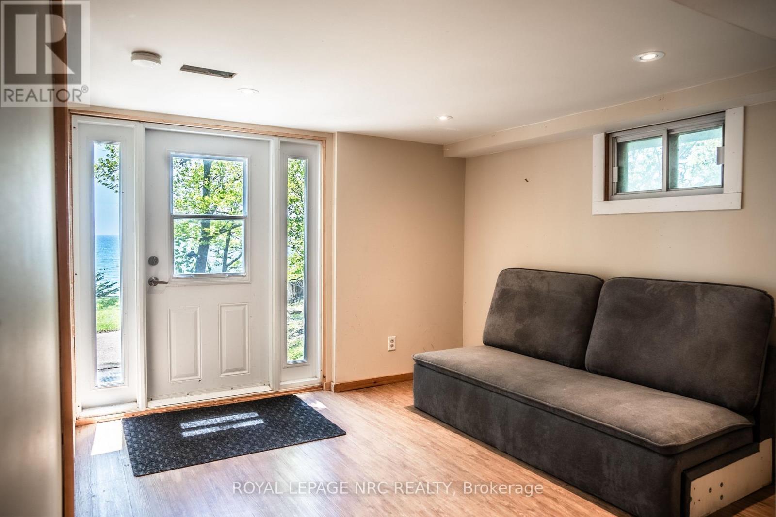 












10245 CAMELOT DRIVE

,
Wainfleet (Lakeshore),




Ontario
L3K5V4

