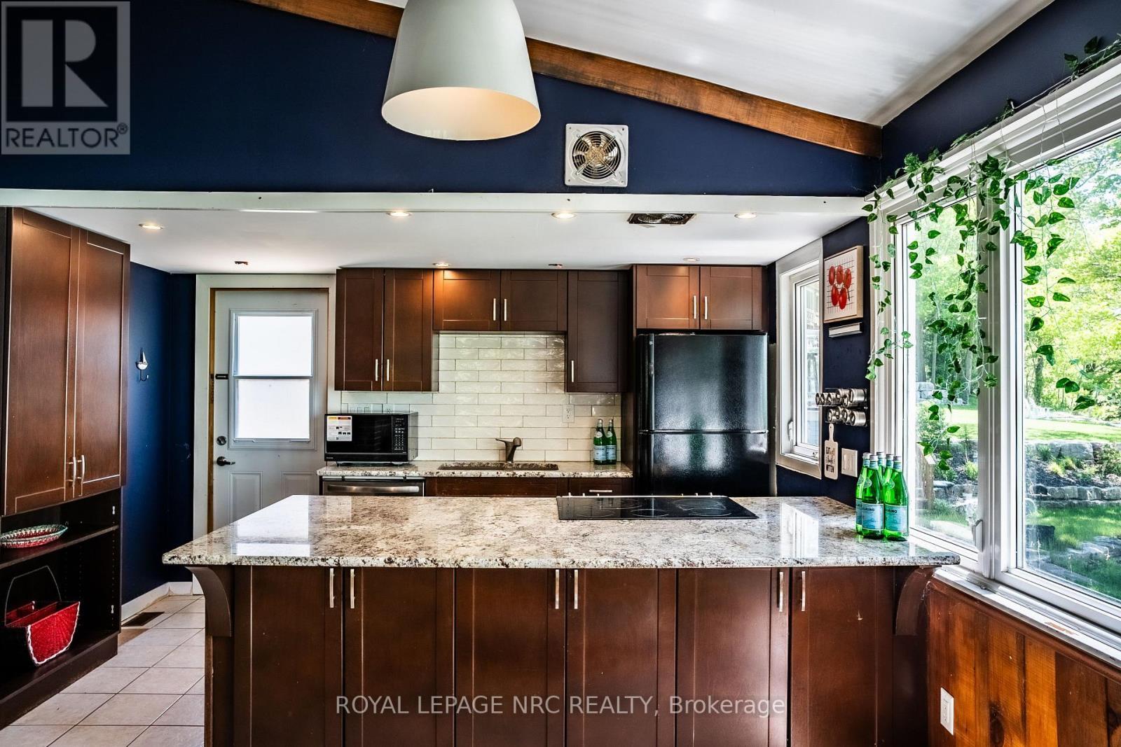 












10245 CAMELOT DRIVE

,
Wainfleet (Lakeshore),




Ontario
L3K5V4

