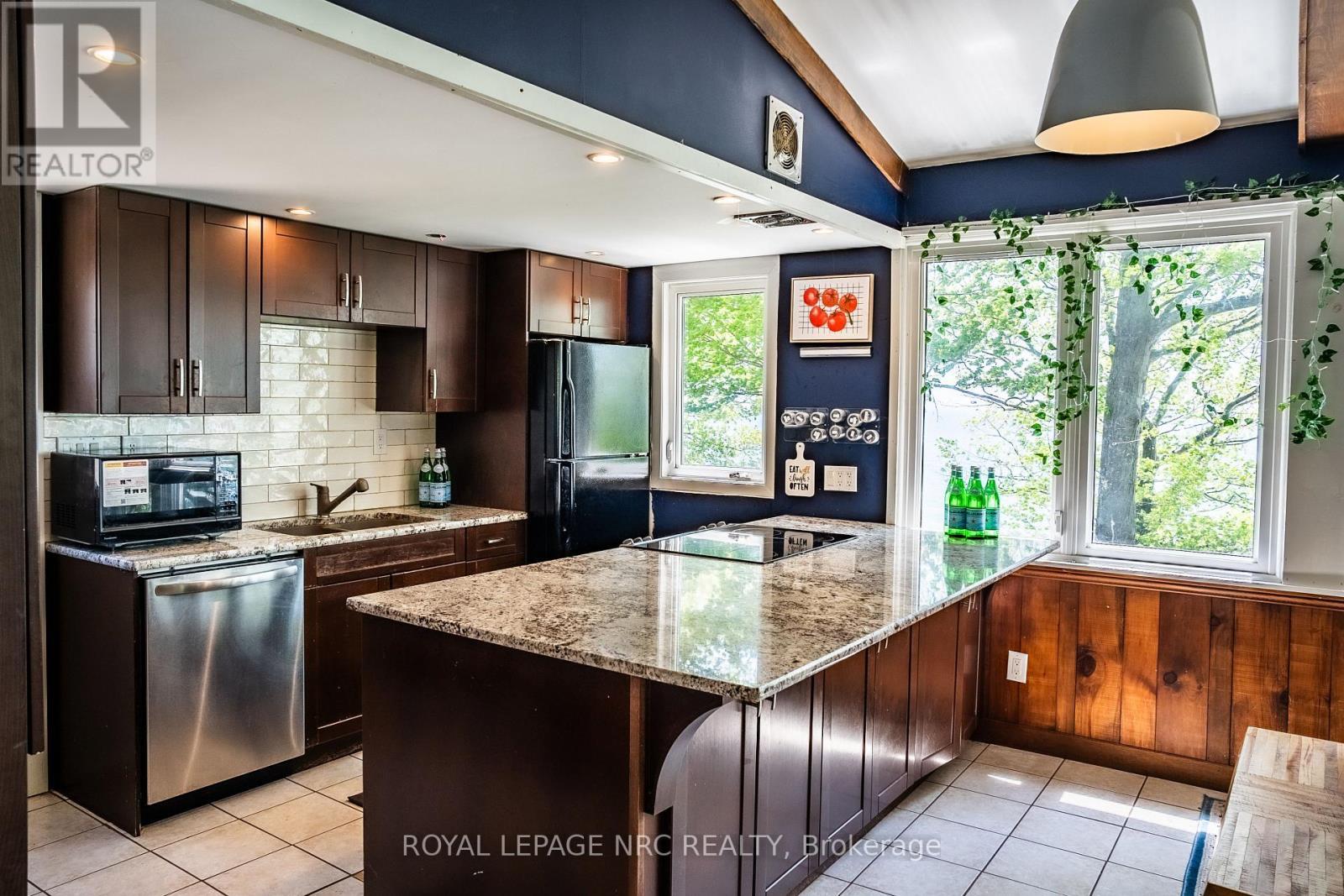 












10245 CAMELOT DRIVE

,
Wainfleet (Lakeshore),




Ontario
L3K5V4

