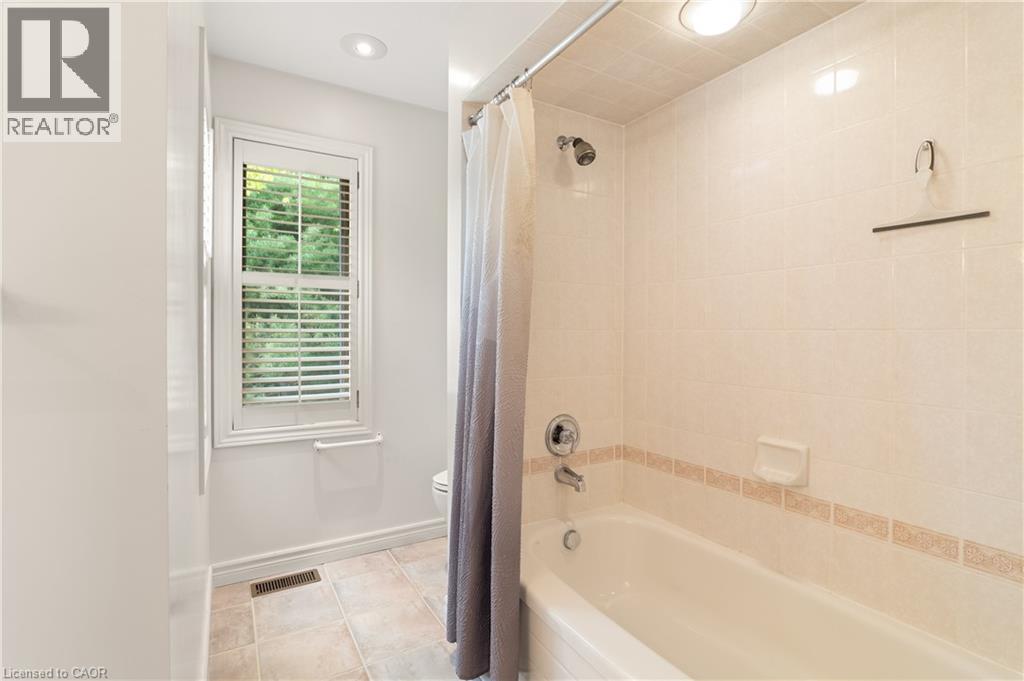 












384 SOUTH RIVER Road

,
Centre Wellington,




Ontario
N0B1S0

