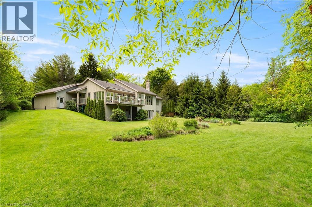 












384 SOUTH RIVER Road

,
Centre Wellington,




Ontario
N0B1S0


