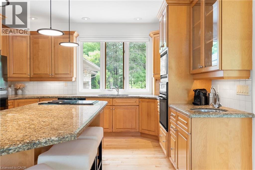 












384 SOUTH RIVER Road

,
Centre Wellington,




Ontario
N0B1S0

