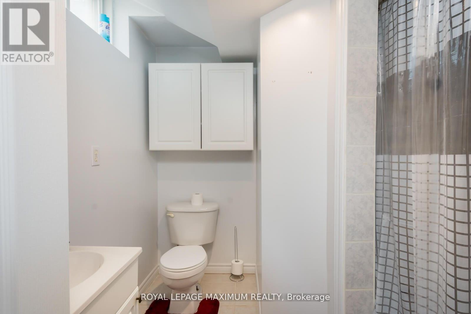 












195 GIDLEIGH PARK CRESCENT W

,
Vaughan,




Ontario
L4H1H9

