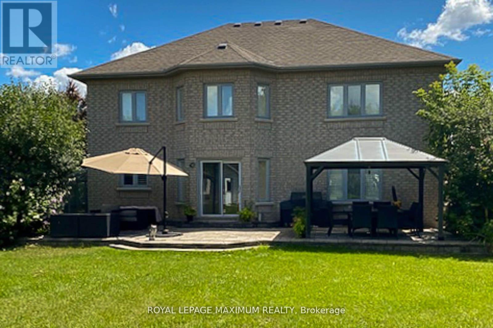 












195 GIDLEIGH PARK CRESCENT W

,
Vaughan,




Ontario
L4H1H9

