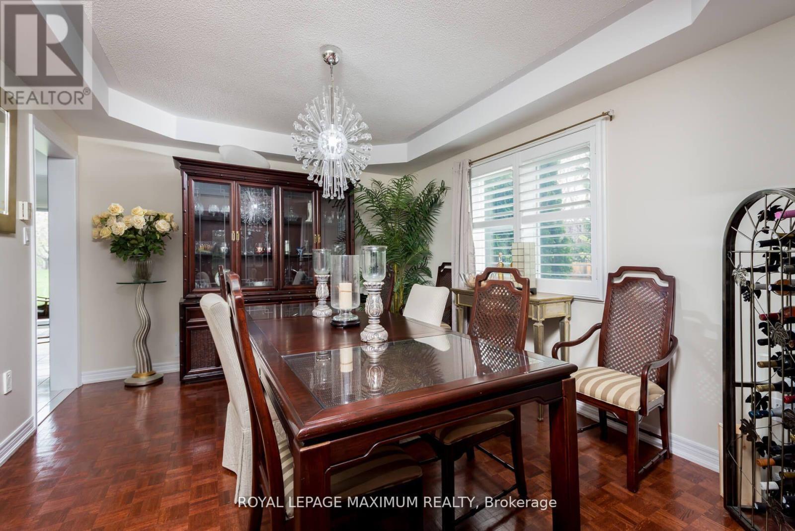 












195 GIDLEIGH PARK CRESCENT W

,
Vaughan,




Ontario
L4H1H9

