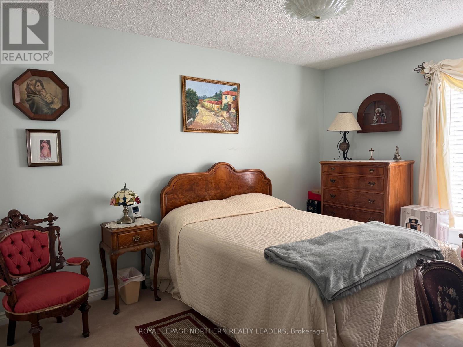 












1387 CHENIER AVENUE

,
Timmins (MTJ - Main Area),




Ontario
P4R1A8

