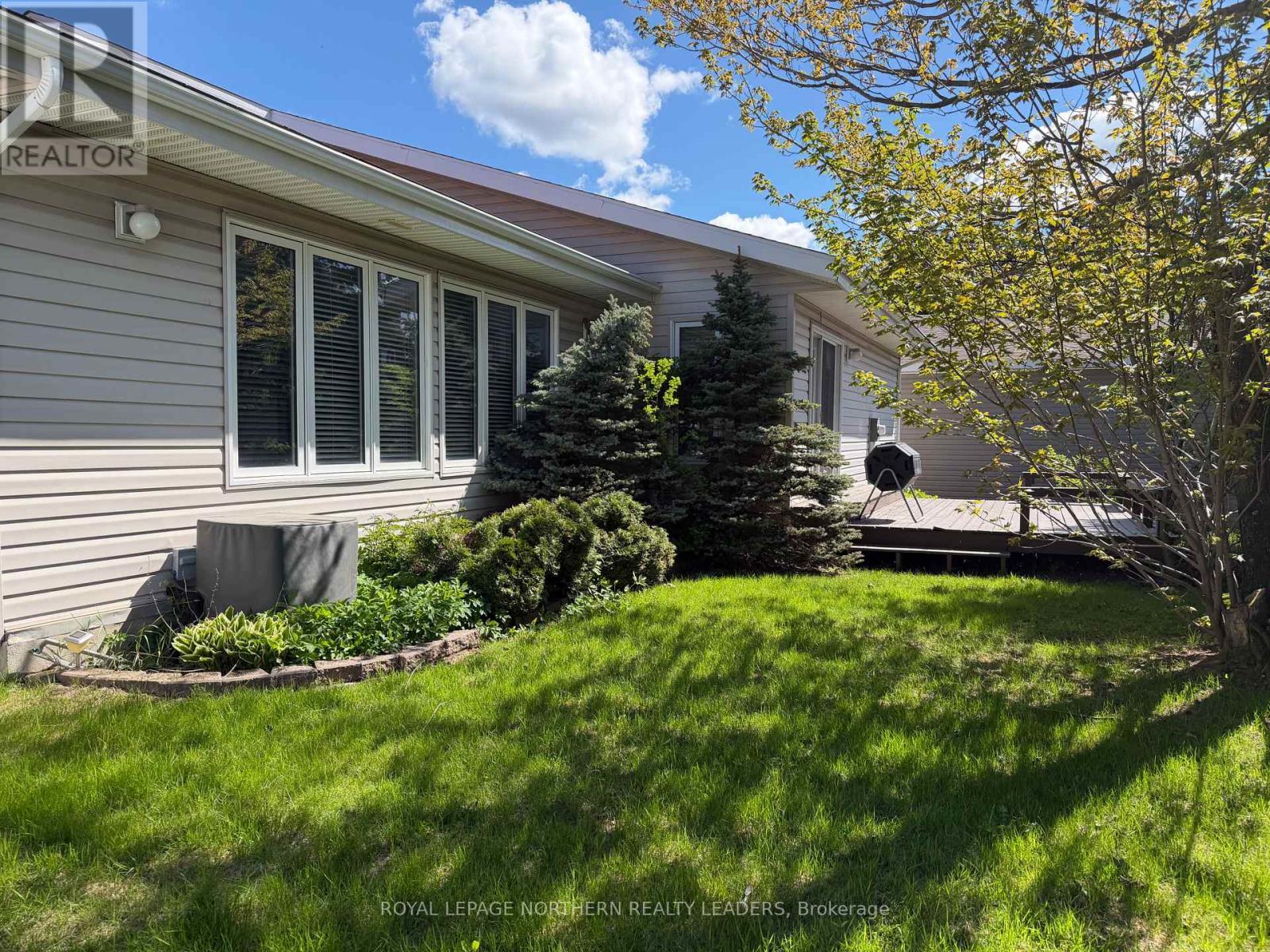 












1387 CHENIER AVENUE

,
Timmins (MTJ - Main Area),




Ontario
P4R1A8

