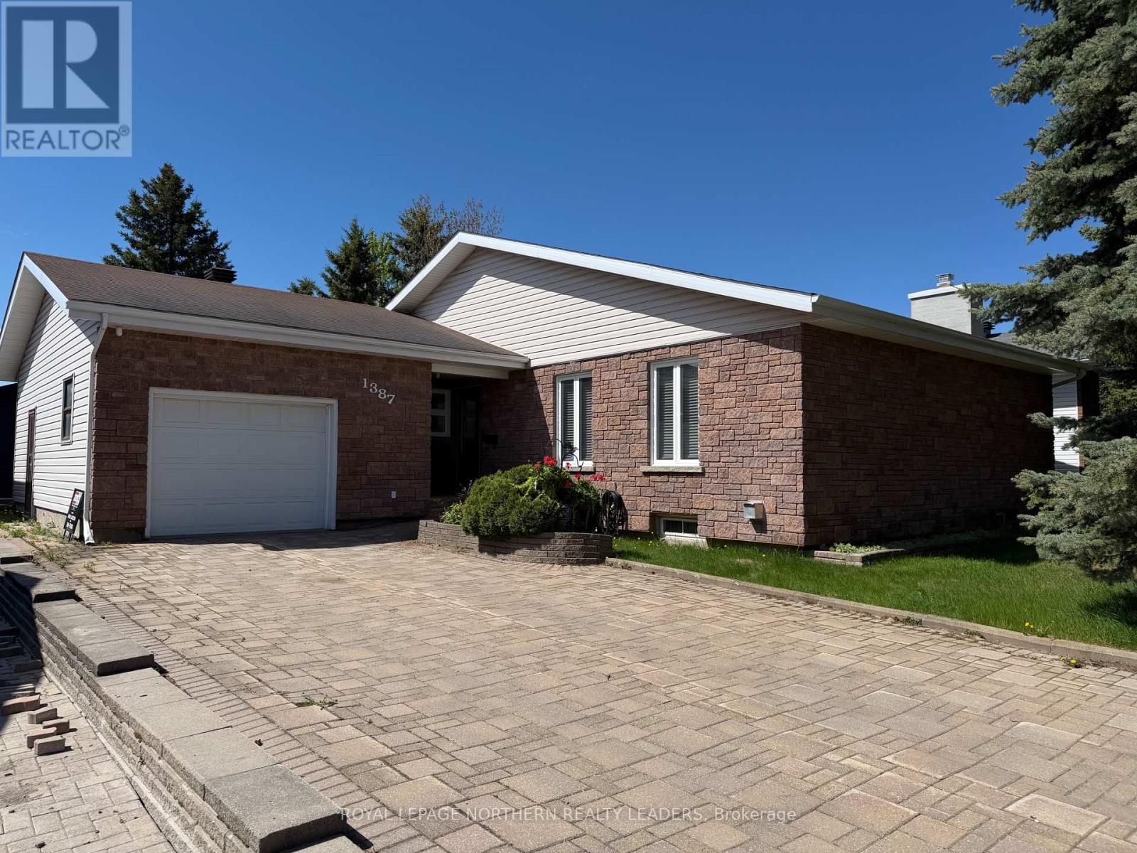 












1387 CHENIER AVENUE

,
Timmins (MTJ - Main Area),




Ontario
P4R1A8

