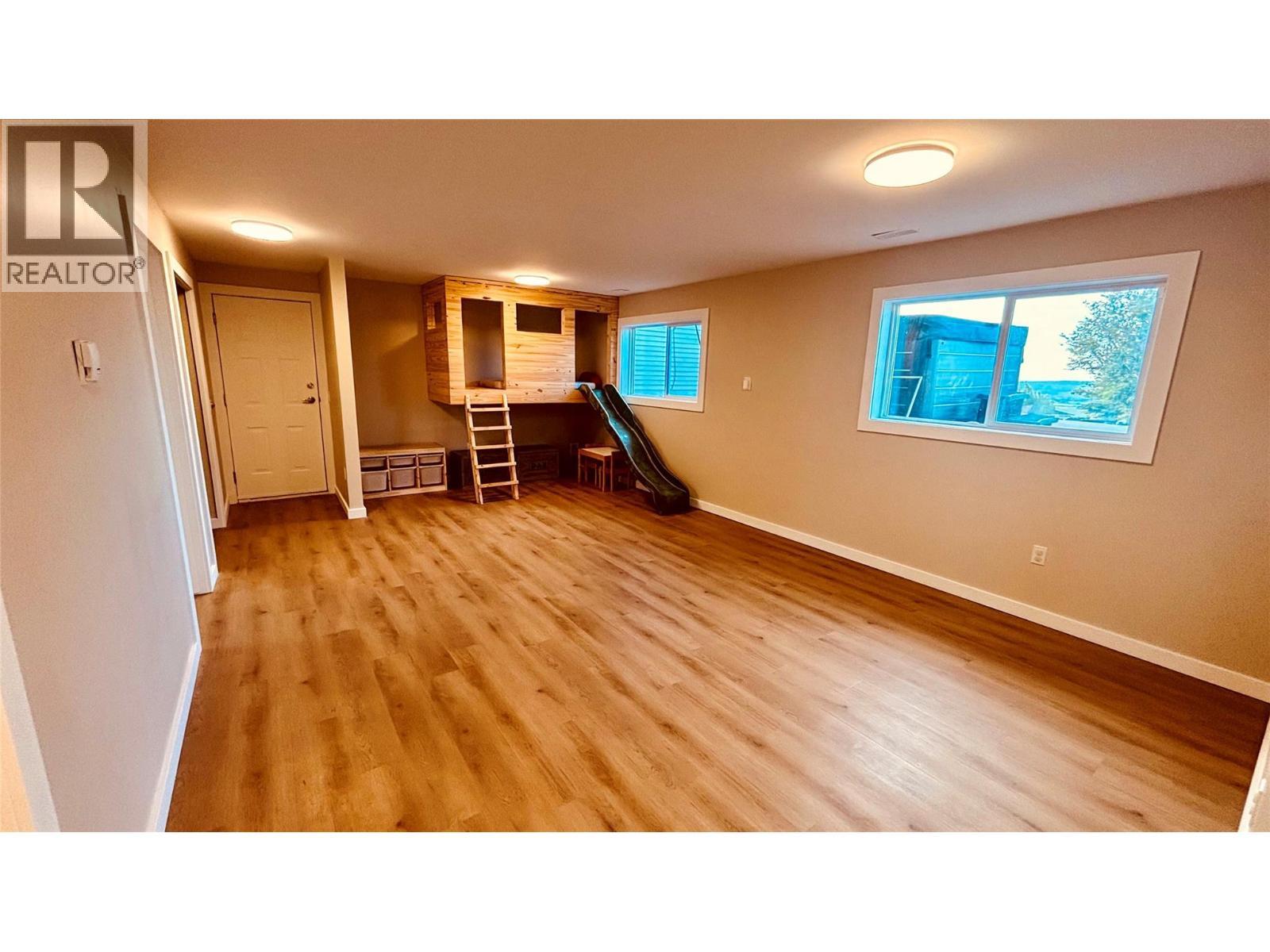 












1037 Paradise Valley Subdivision

,
Dawson Creek,




British Columbia
V1G0H4

