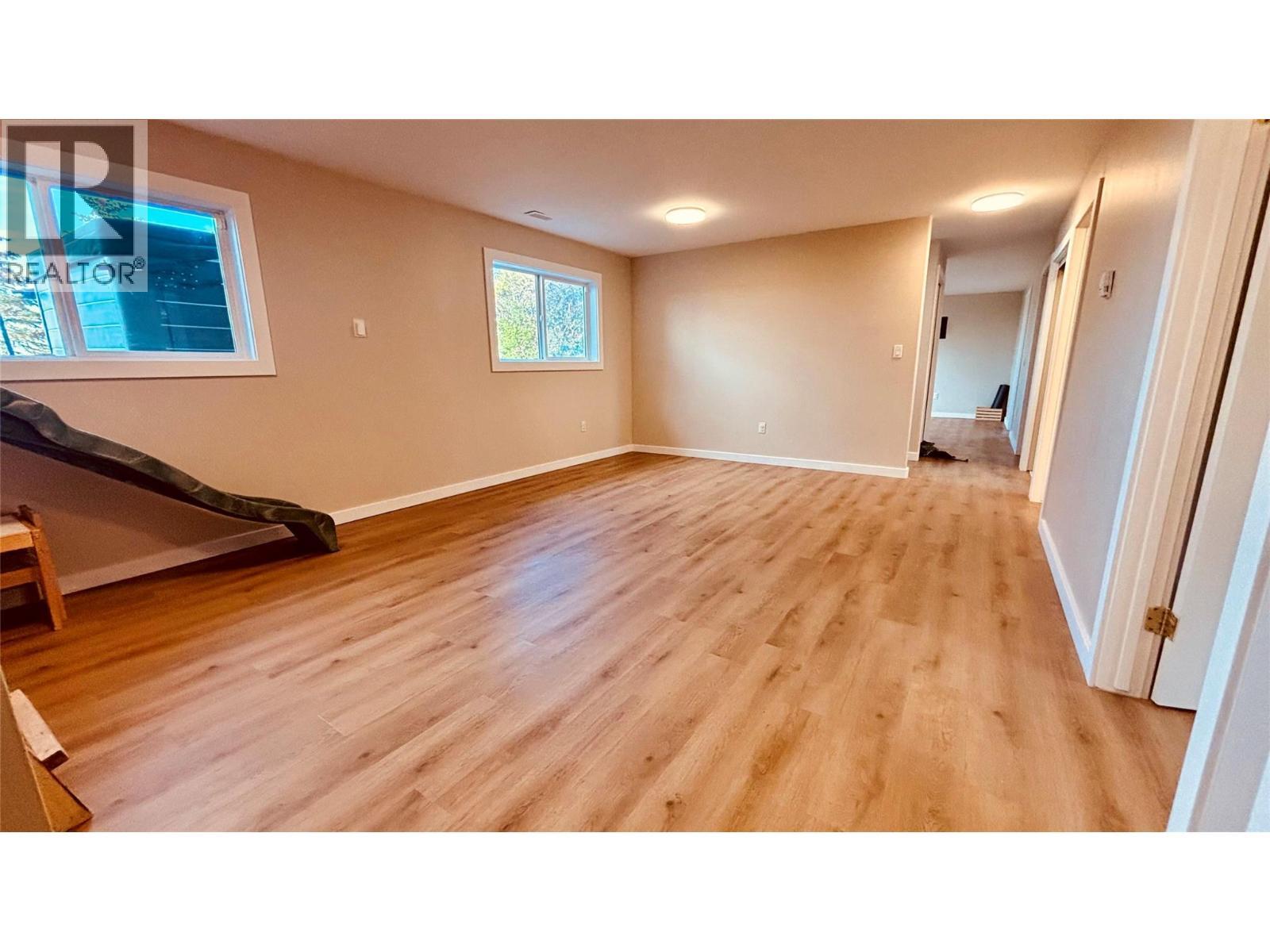 












1037 Paradise Valley Subdivision

,
Dawson Creek,




British Columbia
V1G0H4

