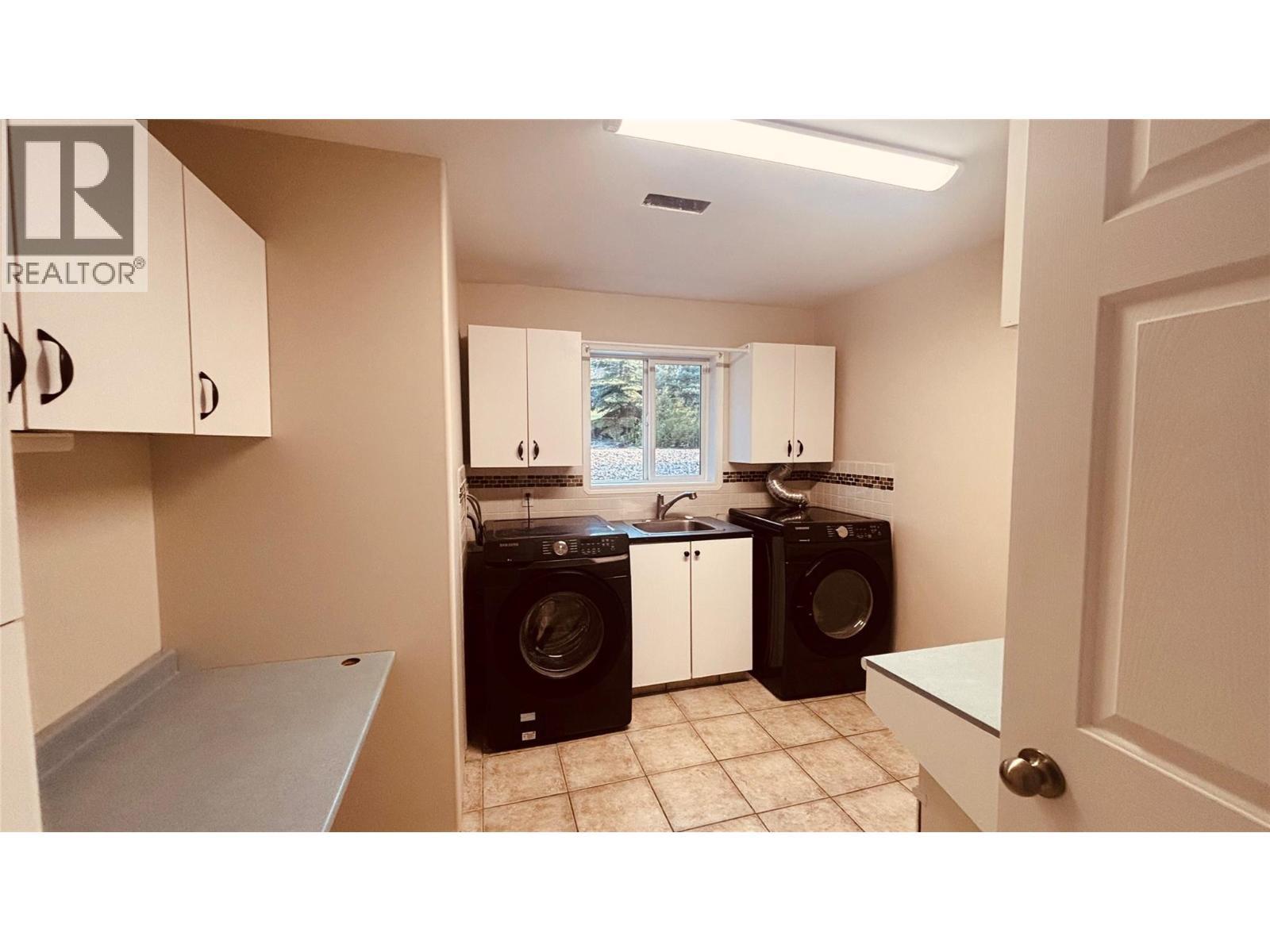 












1037 Paradise Valley Subdivision

,
Dawson Creek,




British Columbia
V1G0H4

