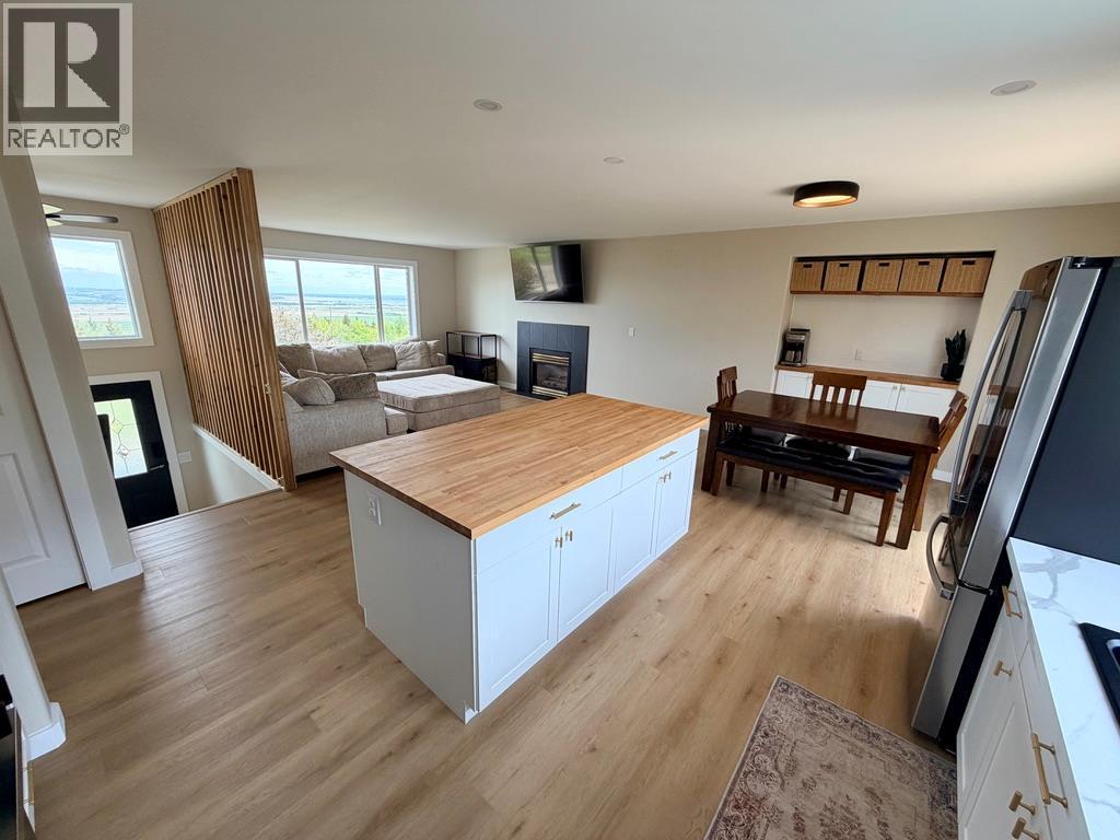 












1037 Paradise Valley Subdivision

,
Dawson Creek,




British Columbia
V1G0H4

