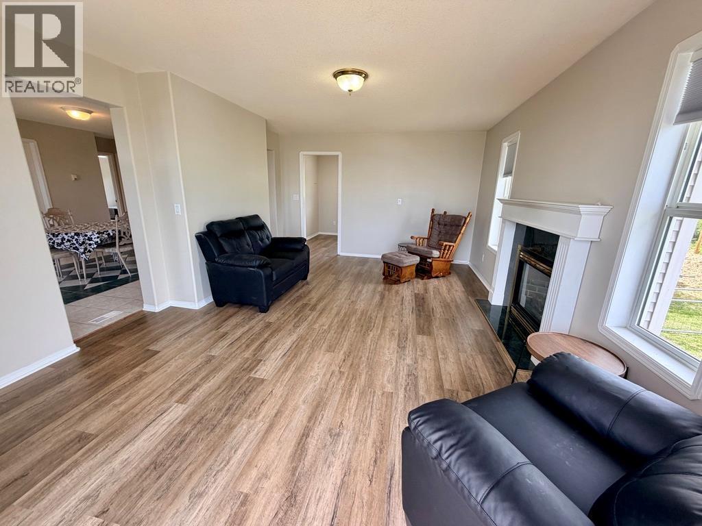 












1037 Paradise Valley Subdivision

,
Dawson Creek,




British Columbia
V1G0H4

