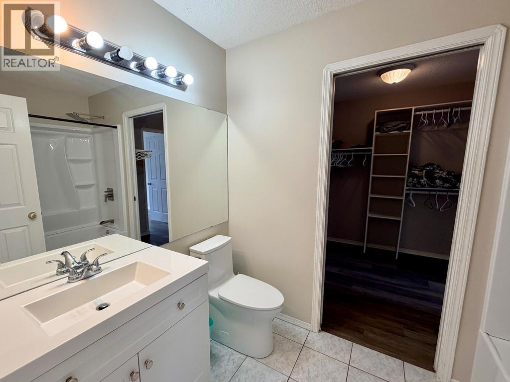 












1037 Paradise Valley Subdivision

,
Dawson Creek,




British Columbia
V1G0H4

