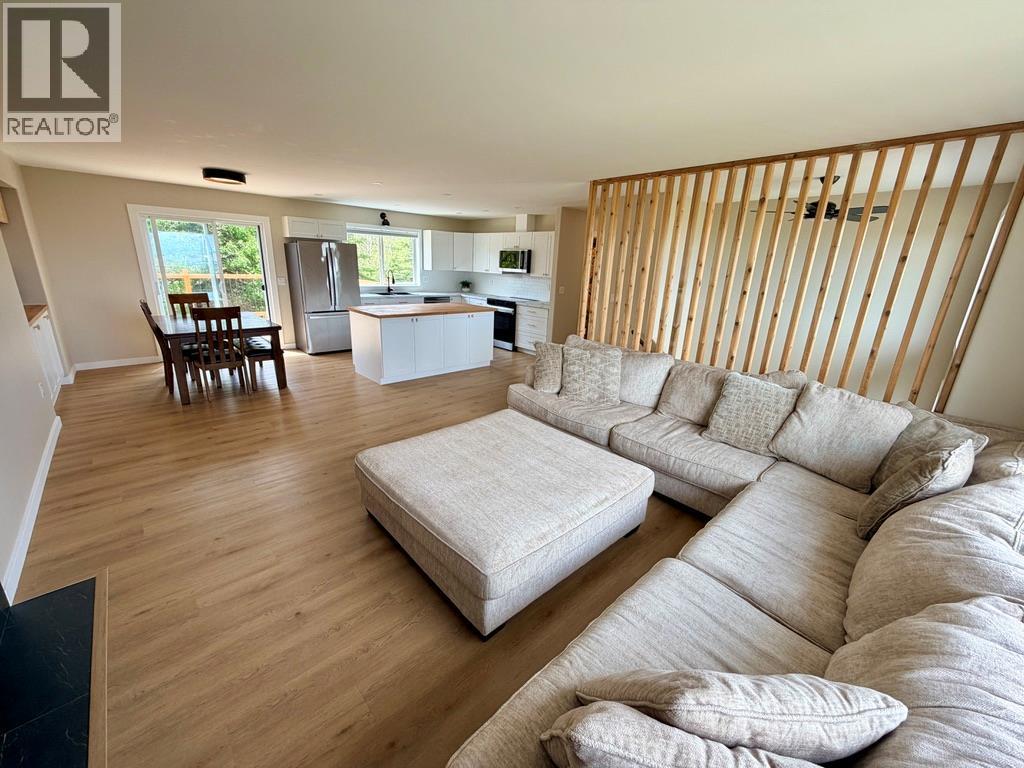 












1037 Paradise Valley Subdivision

,
Dawson Creek,




British Columbia
V1G0H4

