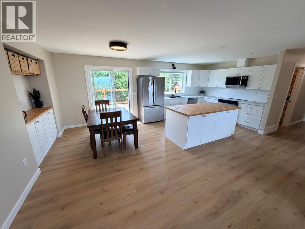 












1037 Paradise Valley Subdivision

,
Dawson Creek,




British Columbia
V1G0H4

