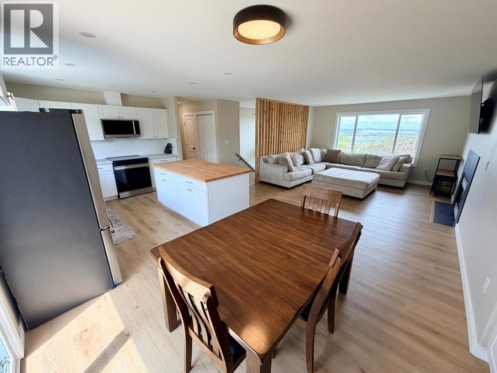 












1037 Paradise Valley Subdivision

,
Dawson Creek,




British Columbia
V1G0H4

