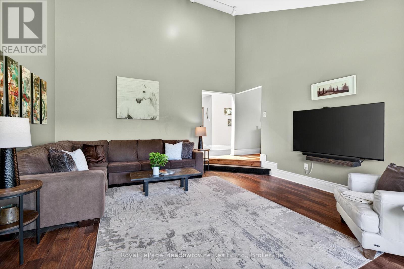 












8122 ERAMOSA GARAFRAXA TOWNLINE

,
Centre Wellington,




Ontario
N1M2W5

