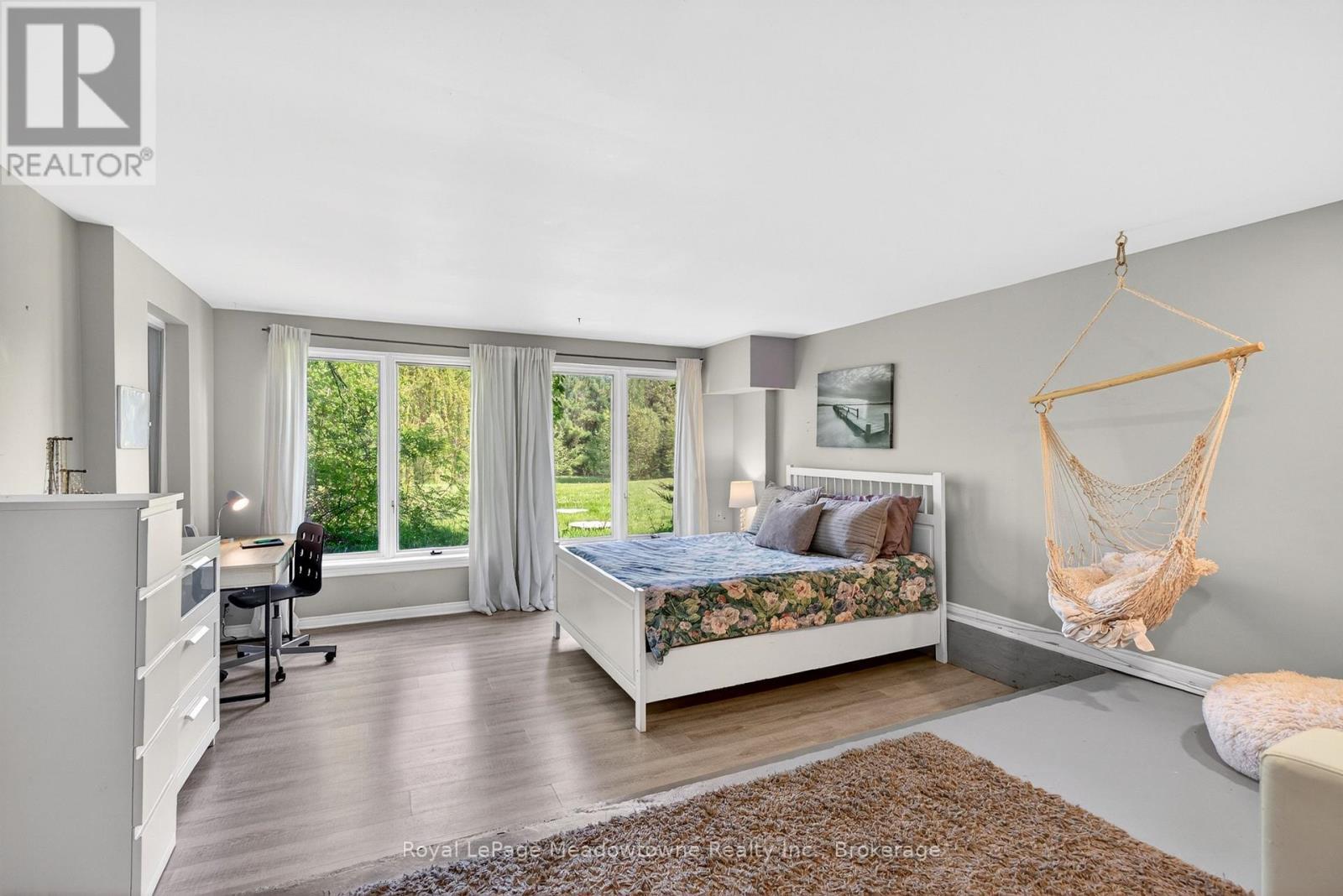 












8122 ERAMOSA GARAFRAXA TOWNLINE

,
Centre Wellington,




Ontario
N1M2W5

