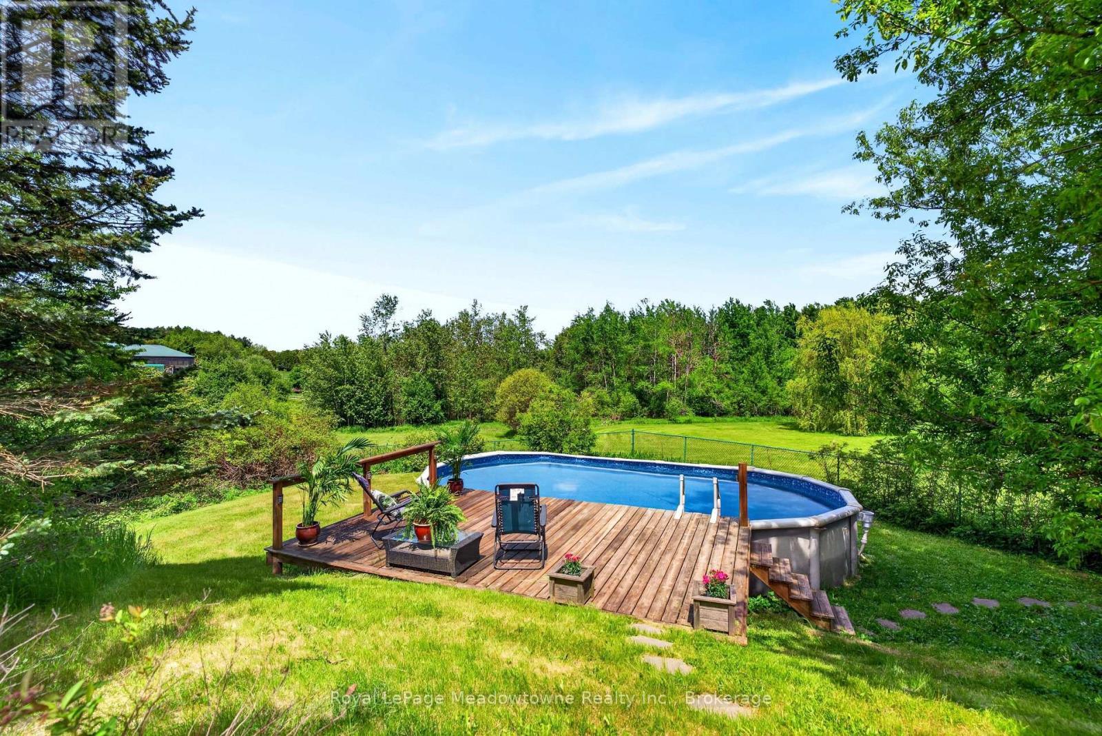 












8122 ERAMOSA GARAFRAXA TOWNLINE

,
Centre Wellington,




Ontario
N1M2W5

