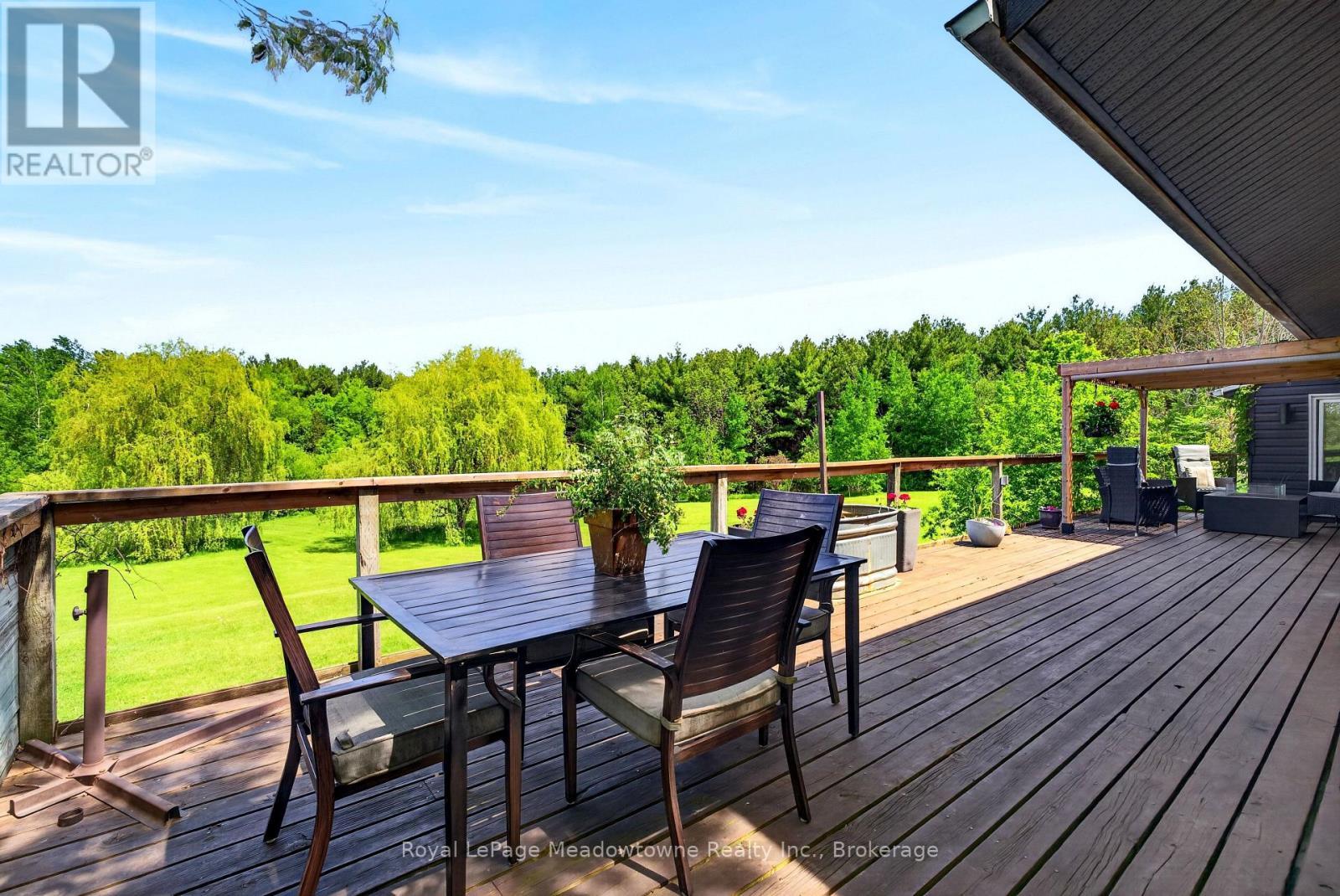 












8122 ERAMOSA GARAFRAXA TOWNLINE

,
Centre Wellington,




Ontario
N1M2W5

