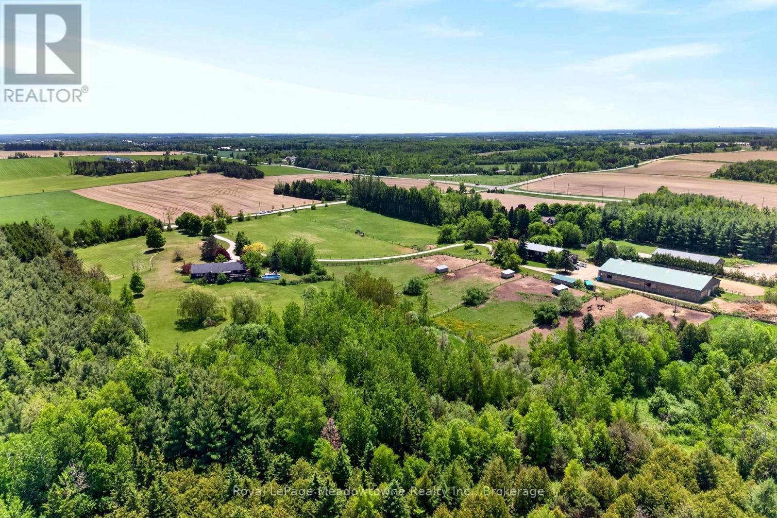 












8122 ERAMOSA GARAFRAXA TOWNLINE

,
Centre Wellington,




Ontario
N1M2W5

