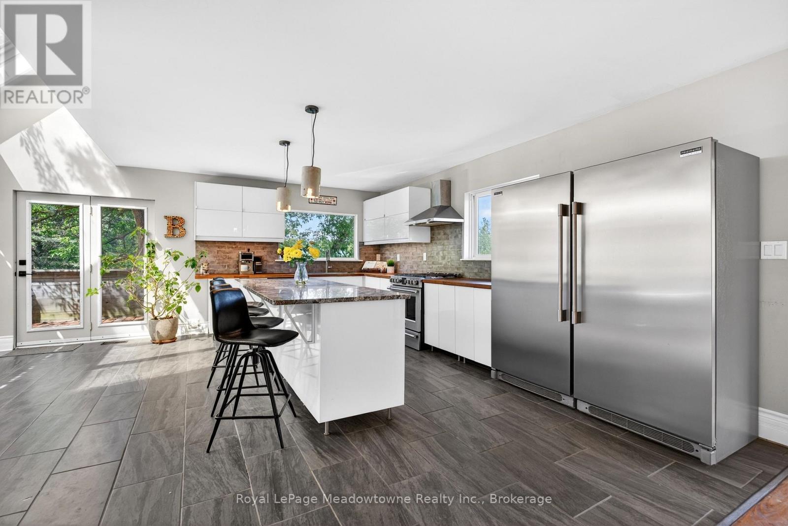 












8122 ERAMOSA GARAFRAXA TOWNLINE

,
Centre Wellington,




Ontario
N1M2W5

